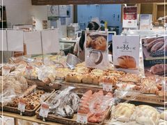 面包甜点陈列柜-西村叔叔的店·面包·甜品·蛋糕(崂山丽达店)