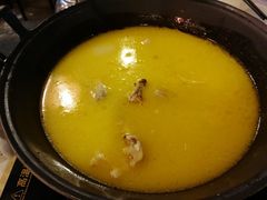 -鲜入围煮花胶鸡海鲜火锅