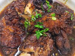 -老码头黑皮肘子锅包肉(赣水路店)