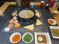 -有一锅·野生菌黑山羊腊排骨火锅(古城北门店)