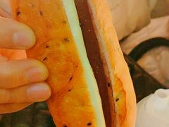 生巧克力炼奶脆皮夹心-CARINO BAKERY&CAFE(人广来福士店)