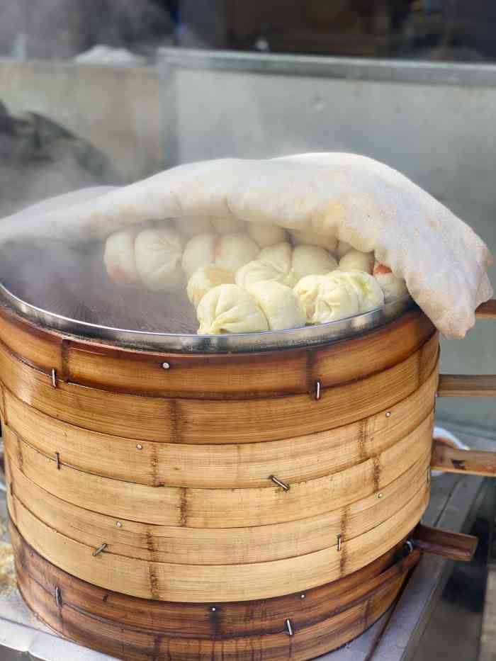 清真白家包子铺-"从青年旅舍出来,一直走(主要为了认路)经.
