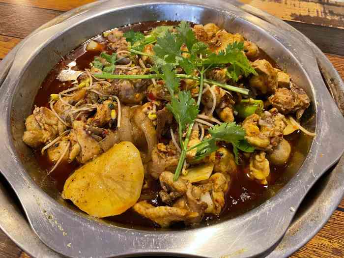 绝城芋儿鸡(温江店)-"今天部门聚餐中午来吃的,点了鸡肉和鸡爪的.