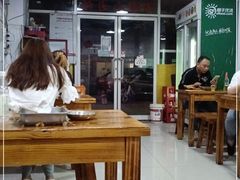 大堂-阿姨小肉摊(同济西苑店)