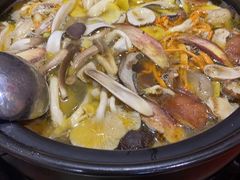 -菌之家·专业纯野生菌火锅·特色炒菌