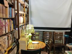 -斯多格书乡(北京大学畅春园店)