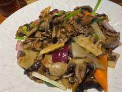 -雀舞云南菜(天津天河城购物中心店)