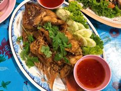 大蒜煎鱼-陳妈妈泰国菜