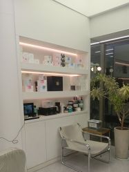 -PE SALON