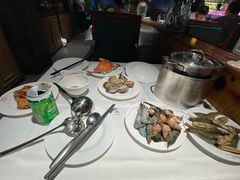 -领鲜活海鲜榴莲自助火锅(东门店)