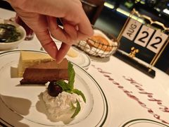 -Wolfgang’s Steakhouse 沃夫冈牛排馆(上海白玉兰广场店)