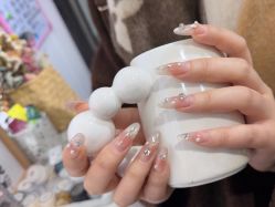 -尤米一站式美甲美睫