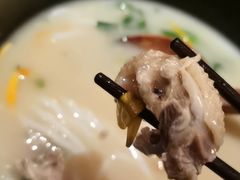 -银米·云南传统过桥米线(双廊黑金冠店)