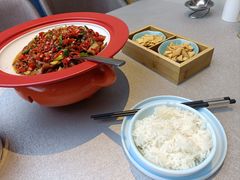 -有红鸡毛店·川菜(建设路店)