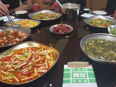 -三叔特色自贡菜(中海国际店)