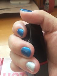 -进巍美甲美睫店