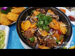 -三江源美食城