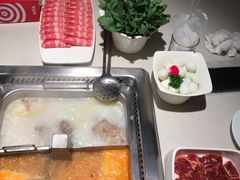 -海底捞火锅鲜切牛肉主题店(长寿路店)