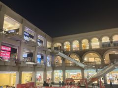 -王府井奥莱临潼小镇(临潼店)