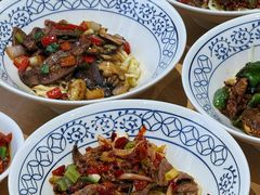 -李与白包子铺(桐梓林店)