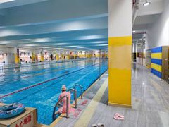 -极动室内恒温游泳馆