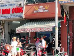 -Bánh Mì Huynh Hoa