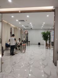 大厅-3AM HAIR SALON烫发染发接发