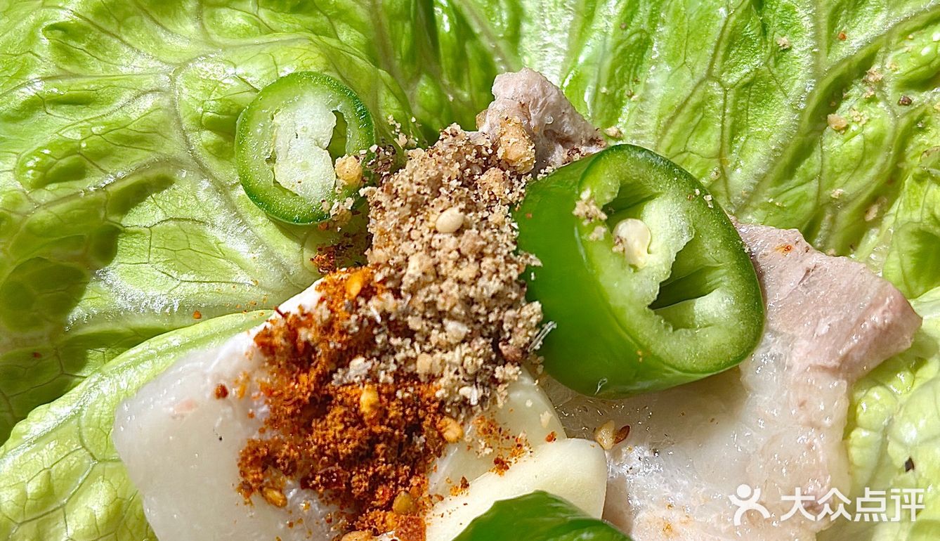 吃顿烤肉来感受下人间烟火气