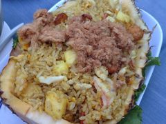 菠萝炒饭-尚味泰餐厅