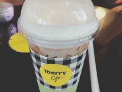 冰绿茶咖啡-莓园冰淇淋店