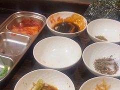 -围炉肉舍•炭烤活鳗•丹东海鲜烤肉(步行街店)