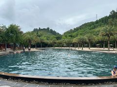 -腾冲洞山温泉村