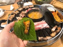 -江南猪肉商会无限续吃(弘大店)
