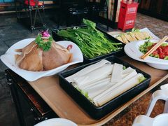 -山城辣妹子重庆火锅(甘露园店)