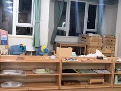 -希溪谷半山街道蒙氏托育(万科公园里校区)