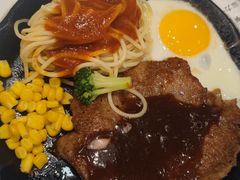 -汤姆家的牛排意面披萨(新城市广场店)