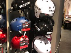 -聚点滑板SPOT SKATE(常熟路店)