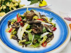 -三江源美食城