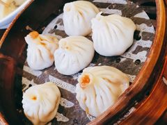 鲜肉小笼-老半斋(福州路店)