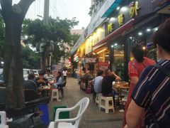 -陈员外正宗夹江烧烤(广福路店)