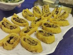 夹心花生芝麻糯米卷-温汤大酒店餐厅