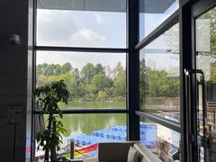 -上海怡沁园度假酒店