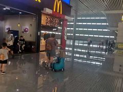 门面-麦当劳(郑州东高铁站店)