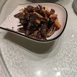 百步亭的店比较大，有2层，是新装修的