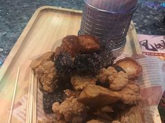 -好乐迪(张扬路八佰伴店)