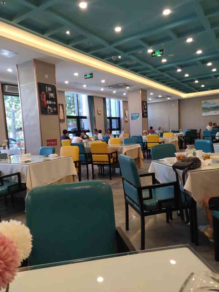 鸿云楼-"餐厅离家特别近以前是经常去,疫情期间装修."-大众点评移动版