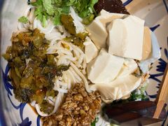 -蜗牛小馆醉乡民谣云南菜(惠新西里店)