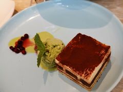 -必胜客(证大大拇指店)