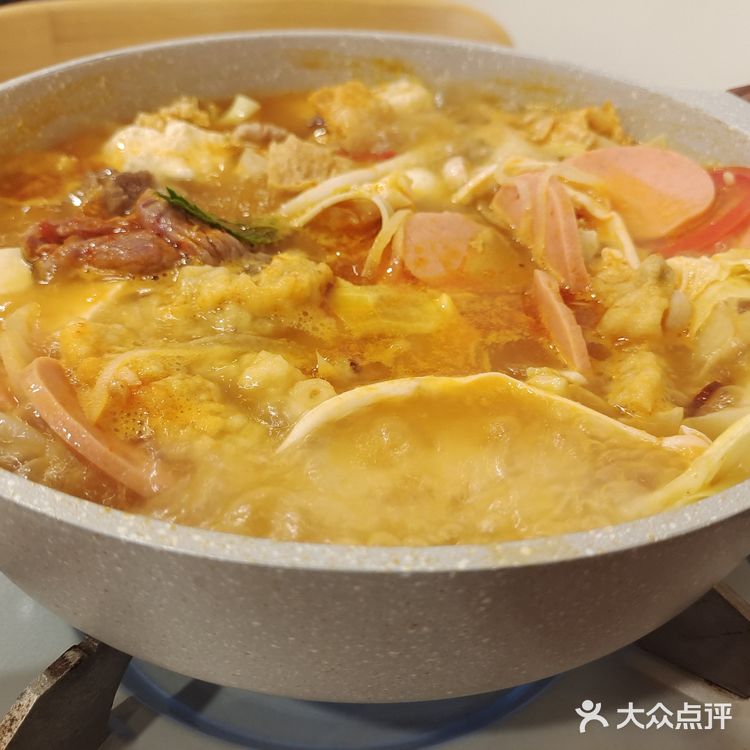 酸啾啾的酸汤小火锅