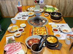 -草家酱蟹炭火烤肉店(珲春南路一店)